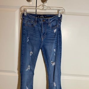 Hollister blue jeans with rips :)